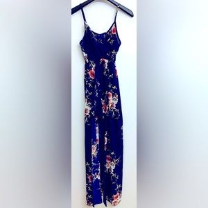 Women’s floral romper shorts with train. Size large